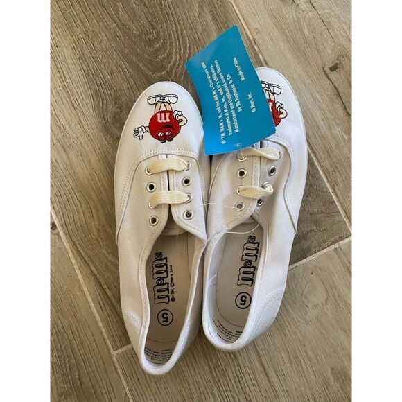 M&M’s white shoes  - Picture 4 of 7